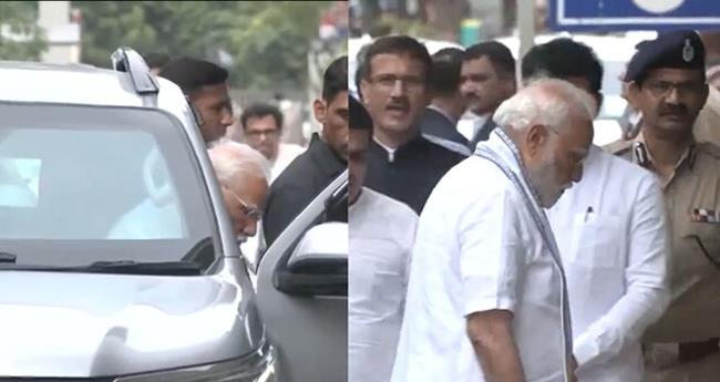 പ്ര​ധാ​ന​മ​ന്ത്രി ദു​ര​ന്ത​സ്ഥ​ല​ത്ത്; പ​രി​ക്കേ​റ്റ് സി​വി​ൽ ആ​ശു​പ​ത്രി​യി​ലു​ള്ള​വ​രെ കാ​ണും