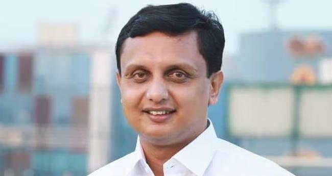 വി.​ഡി.​സ​തീ​ശ​ൻ ഏ​റ്റ​വും ഭീ​രു​വാ​യ പ്ര​തി​പ​ക്ഷ​നേ​താ​വ് : മ​ന്ത്രി മു​ഹ​മ്മ​ദ് റി​യാ​സ്