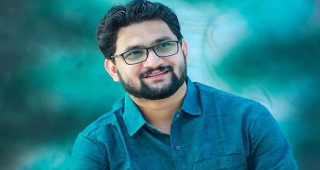 സ്ത്രീ​ക​ളോ​ട് മാ​ന്യ​മാ​യി പെ​രു​മാ​റി​യി​ല്ലെ​ങ്കി​ൽ മോ​ന്ത അ​ടി​ച്ചു​പൊ​ളി​ക്കും; പ​ഞ്ചാ​യ​ത്ത് സെ​ക്ര​ട്ട​റി​യെ ഭീ​ഷ​ണി​പ്പെ​ടു​ത്തി മു​ഹ്സി​ൻ എം​എ​ൽ​എ
