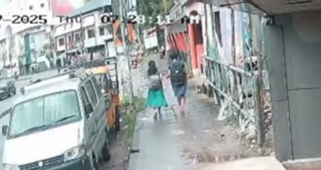 തി​രു​വ​ന​ന്ത​പു​ര​ത്ത് ര​ണ്ട് സ്‌​കൂ​ള്‍ കു​ട്ടി​ക​ളെ ബൈ​ക്ക് ഇ​ടി​ച്ച് തെ​റി​പ്പി​ച്ചു