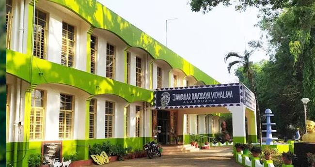 ആ​ല​പ്പു​ഴ ന​വോ​ദ​യ​യി​ൽ റാ​ഗിം​ഗ്; എ​ട്ടാം ക്ലാ​സ് വി​ദ്യാ​ർ​ഥി​യെ പ്ല​സ് വ​ൺ വി​ദ്യാ​ർ​ഥി​ക​ൾ മ​ർ​ദി​ച്ചെ​ന്ന് പ​രാ​തി