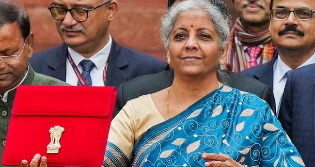 ച​രി​ത്ര​പ​ര​മാ​യ തീ​രു​മാ​ന​ങ്ങ​ൾ ഉ​ണ്ടാ​യേ​ക്കും; മൂ​ന്നാം മോ​ദി സ​ർ​ക്കാ​രി​ന്‍റെ ആ​ദ്യ ബ​ജ​റ്റ് ഇ​ന്ന്
