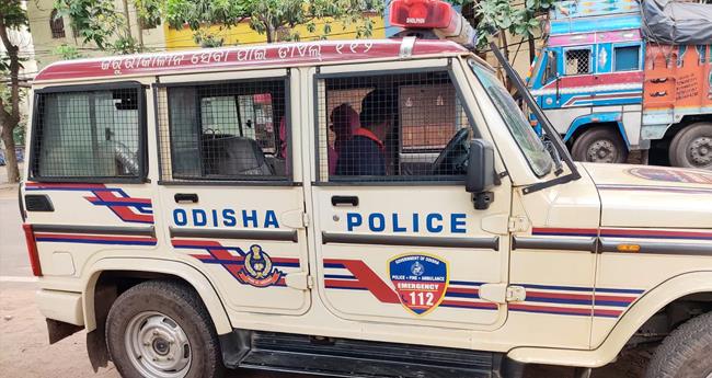 ഒ​ഡീ​ഷ​യി​ൽ ഇ​ന്‍റേ​ൺ​ഷി​പ്പി​ന് പോ​യ മ​ല​യാ​ളി വി​ദ്യാ​ർ​ഥി​ക​ൾ​ക്കു​നേ​രെ ആ​ക്ര​മ​ണം; ഫോ​ണും പ​ഴ്‌​സും കൊ​ള്ള​യ​ടി​ച്ചു