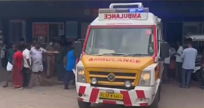 പാ​ല​ക്കാ​ട് വീ​ട്ടി​ൽ പൊ​ട്ടി​ത്തെ​റി, പി​ന്നാ​ലെ തീ​പി​ടി​ത്തം; സ​ഹോ​ദ​ര​ങ്ങ​ൾ​ക്ക് പ​രി​ക്ക്