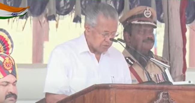 കേ​ര​ളം അ​തീ​വ ദുഃഖ​ത്തി​ലാ​ണ്, അ​തി​ജീ​വി​ക്ക​ണം; സ്വാ​ത​ന്ത്ര്യ​ദി​ന സ​ന്ദേ​ശ​ത്തി​ല്‍ മു​ഖ്യ​മ​ന്ത്രി