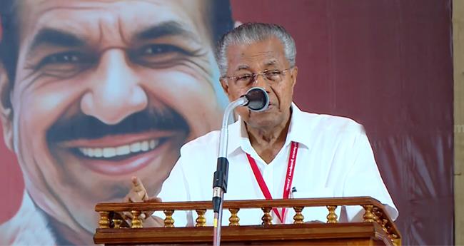 യു​ഡി​എ​ഫ് സം​ഘ​പ​രി​വാ​റു​മാ​യി സ​ഖ്യ​ത്തി​നു ശ്ര​മി​ക്കു​ന്നു; നാ​ലു​വോ​ട്ടി​നു വേ​ണ്ടി എ​ൽ​ഡി​എ​ഫ് രാ​ഷ്ട്രീ​യ ചെ​റ്റ​ത്ത​രം കാ​ട്ടി​ല്ല