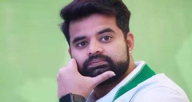 പ്ര​ജ്വ​ൽ ഇ​ന്ത്യ​യി​ലേ​ക്ക്; ജ​ർ​മ​നി​യി​ൽ​നി​ന്ന് വെ​ള്ളി​യാ​ഴ്ച​യെ​ത്തും
