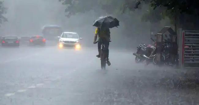 ഇ​ന്നും മ​ഴ​യ്ക്ക് സാ​ധ്യ​ത; മൂ​ന്ന് ജി​ല്ല​ക​ളി​ൽ യെ​ല്ലോ അ​ല​ർ​ട്ട്