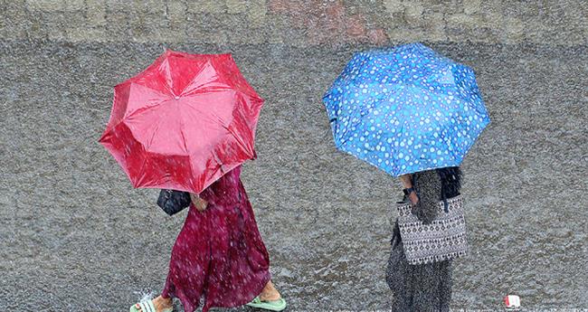 ശ​നി​യാ​ഴ്ച വ​രെ മ​ഴ ക​ന​ക്കും; ഒ​പ്പം ഇ​ടി​മി​ന്ന​ലും കാ​റ്റും