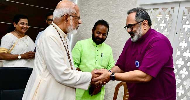 ഈ​സ്റ്റ​ർ ദി​ന​ത്തി​ൽ ത​ല​സ്ഥാ​ന​ത്തെ ദേ​വാ​ല​യ​ത്തി​ലെ​ത്തി ബി​ജെ​പി അ​ധ്യ​ക്ഷ​ൻ; മാ​ർ ജോ​ർ​ജ്  ആ​ല​ഞ്ചേ​രി​യെ സ​ന്ദ​ർ​ശി​ച്ചു