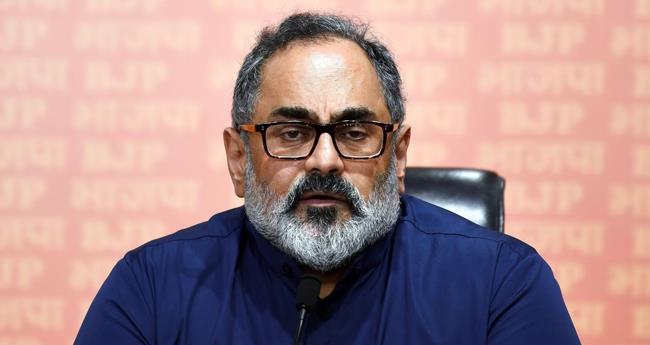 മ​ല​യാ​ളം പ​റ​യാ​നും മ​ല​യാ​ള​ത്തി​ൽ തെ​റി പ​റ​യാ​നു​മ​റി​യാം: രാ​ജീ​വ് ച​ന്ദ്ര​ശേ​ഖ​ർ