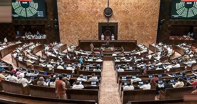 രാ​ജ്യ​സ​ഭ​യി​ലെ കോ​ണ്‍​ഗ്ര​സ് ബെ​ഞ്ചി​ല്‍​നി​ന്ന് നോ​ട്ടു​കെ​ട്ട് ക​ണ്ടെ​ത്തി; അ​ന്വേ​ഷ​ണം പ്ര​ഖ്യാ​പി​ച്ചു