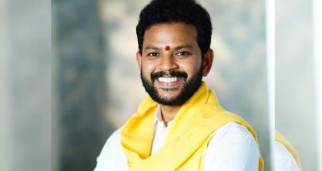 വി​മാ​ന​ദു​ര​ന്ത​ത്തി​ൽ അ​ന്വേ​ഷ​ണം സു​താ​ര്യം; ഒ​രു നി​ഗ​മ​ന​ത്തി​ലേ​ക്കും എ​ടു​ത്ത് ചാ​ട​രു​തെ​ന്ന് വ്യോ​മ​യാ​ന മ​ന്ത്രി