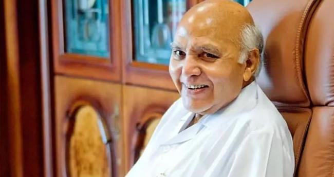 അ​മ​രാ​വ​തി ന​ഗ​ര​ത്തി​ന്‍റെ വി​ക​സ​ന​ത്തി​നാ​യി 10 കോ​ടി രൂ​പ സ​ർ​ക്കാ​രി​ന് ന​ൽ​കി റാ​മോ​ജി റാ​വു​വി​ന്‍റെ കു​ടും​ബം