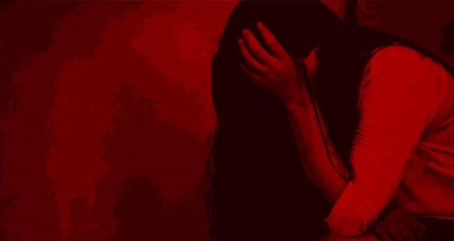 പീ​ഡി​പ്പി​ച്ച് ന​ഗ്ന​ദൃ​ശ്യ​ങ്ങ​ൾ പ​ക​ർ​ത്തി; "ബ്രോ ​ഡാ​ഡി’​യി​ലെ അ​സി​സ്റ്റ​ന്‍റ് ഡ​യ​റ​ക്ട​ർ​ക്കെ​തി​രേ പ​രാ​തി