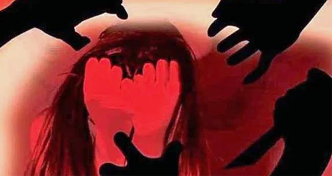 പ​ത്ത​നം​തി​ട്ട പീ​ഡ​ന​ക്കേ​സ്: 13 പേ​ർ കൂ​ടി ക​സ്റ്റ​ഡി​യി​ൽ; അ​ന്വേ​ഷ​ണം ജി​ല്ലയ്ക്ക് പു​റ​ത്തേ​ക്ക്
