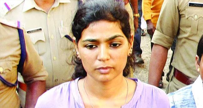 അ​യ്യ​പ്പ​നെ അ​ധി​ക്ഷേ​പി​ച്ചെ​ന്ന പ​രാ​തി; ര​ഹ​ന ഫാ​ത്തി​മ​ക്കെ​തി​രാ​യ കേ​സി​ൽ തു​ട​ർ​ന​ട​പ​ടി നി​ർ​ത്തി​വെ​ച്ചു