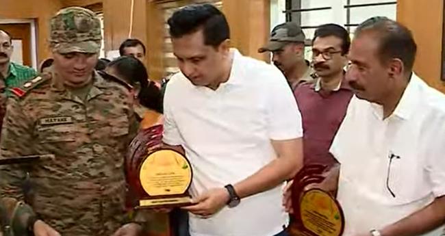 ""അ​വ​ർ സാ​ധ്യ​മാ​യ​തെ​ല്ലാം ചെ​യ്തു''; സൈ​ന്യ​ത്തി​ന് അ​ഭി​വാ​ദ്യ​മ​ർ​പ്പി​ച്ച് മ​ന്ത്രി റി​യാ​സ്