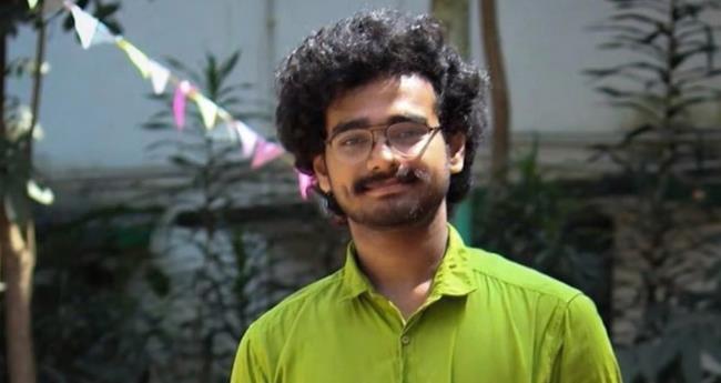 വിദ്യാർഥിനികളുടെ ചിത്രങ്ങൾ അശ്ലീല  എഫ്ബി ഗ്രൂപ്പുകളിൽ പ്രചരിപ്പിച്ച സംഭവം; രോ​ഹി​ത് റി​മാ​ൻ​ഡി​ൽ