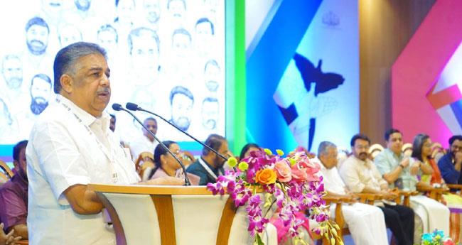 ച​ല​ച്ചി​ത്ര ന​യം ച​രി​ത്ര​പ​ര​മാ​യ ചു​വ​ട് വ​യ്പ്പ് : മ​ന്ത്രി സ​ജി ചെ​റി​യാ​ൻ