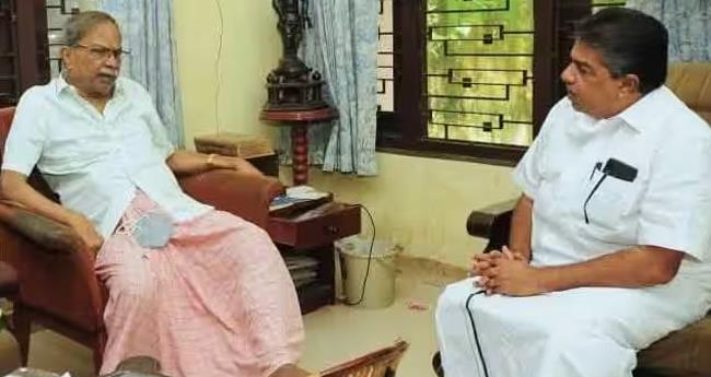 "സാം​സ്‌​കാ​രി​ക​മ​ണ്ഡ​ല​ത്തി​ൽ വെ​ളി​ച്ചം​പ​ക​ർ​ന്നു ക​ത്തി​യ വി​ള​ക്കാ​ണ് അ​ണ​ഞ്ഞ​ത്'; എം​ടി​യെ അ​നു​സ്മ​രി​ച്ച് സ​ജി ചെ​റി​യാ​ൻ