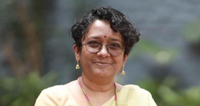നി​റ​ത്തി​ന്‍റെ പേ​രി​ൽ  അ​പ​മാ​നി​ക്ക​പ്പെ​ട്ടെ​ന്ന് ചീ​ഫ് സെ​ക്ര​ട്ട​റി ശാ​ര​ദ മു​ര​ളീ​ധ​ര​ൻ
