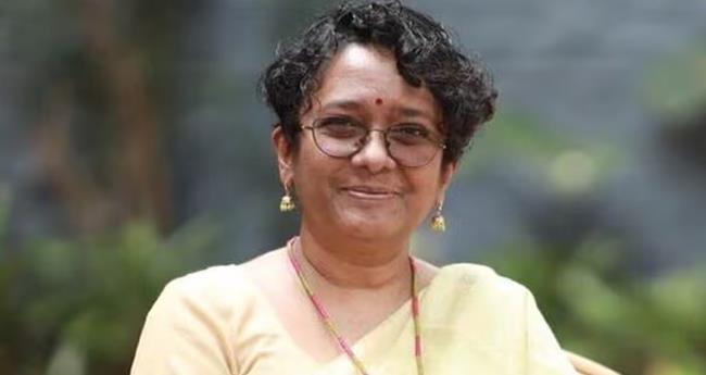 നി​റ​ത്തി​ന്‍റെ പേ​രി​ൽ അ​ധി​ക്ഷേ​പി​ച്ച​ത് ഉ​ന്ന​ത​ൻ: ചീ​ഫ് സെ​ക്ര​ട്ട​റി