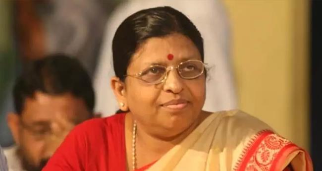 ലൈം​ഗി​കാ​തി​ക്ര​മ​ക്കേ​സ്; രാ​ജി വ​യ്ക്ക​ണോ​യെ​ന്ന് മു​കേ​ഷ് തീ​രു​മാ​നി​ക്ക​ട്ടെ​യെ​ന്ന് പി.​സ​തീ​ദേ​വി