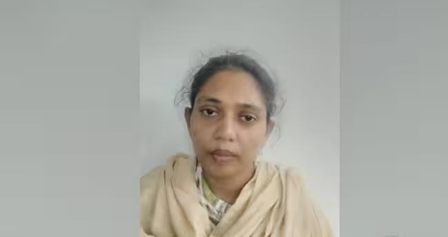 മ​ല​പ്പു​റ​ത്ത് പ​തി​ന​ഞ്ചു​കാ​ര​നെ പീ​ഡി​പ്പി​ച്ച് ദൃ​ശ്യ​ങ്ങ​ൾ പ​ക​ർ​ത്തി; യു​വ​തി അ​റ​സ്റ്റി​ൽ