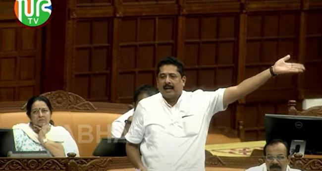 എ​ന്തി​ന് കു​ര​യ്ക്കു​ന്നു എ​ന്ന് ഷം​സു​ദീ​ന്‍; സ​ഭ​യി​ല്‍ ബ​ഹ​ളം;പ​രാ​മ​ര്‍​ശം പി​ന്‍​വ​ലി​ച്ചു