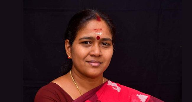 ക​ട​കം​പ​ള്ളി ക​ട​കം​മ​റി​ഞ്ഞാ​ലും സ്വ​ര്‍​ണ​ത്ത​ട്ടി​പ്പ് മു​ഖ്യ​മ​ന്ത്രി അ​റി​യാ​തെ ന​ട​ക്കി​ല്ല: ശോ​ഭ സു​രേ​ന്ദ്ര​ൻ