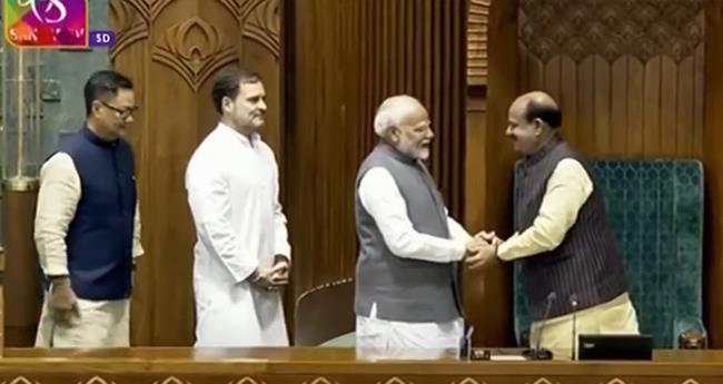 ഓം ​ബി​ര്‍​ള വീ​ണ്ടും സ്പീ​ക്ക​ർ; ശ​ബ്ദ​വോ​ട്ടോ​ടെ പ്ര​മേ​യം അം​ഗീ​ക​രി​ച്ചു; വോ​ട്ടെ​ടു​പ്പ് ആ​വ​ശ്യ​പ്പെ​ടാ​തെ പ്ര​തി​പ​ക്ഷം
