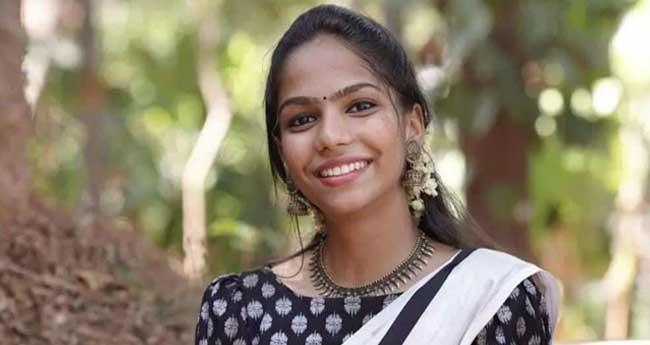 കോ​ഴി​ക്കോ​ട്ട് പ്ല​സ്‌ടു ​വി​ദ്യാ​ര്‍​ഥി​നി കി​ട​പ്പു​മു​റി​യി​ല്‍ മ​രി​ച്ച​നി​ല​യി​ൽ