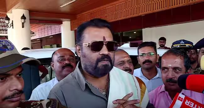 മാ​ധ്യ​മ​ങ്ങ​ളോ​ട് സു​രേ​ഷ്‌ ഗോ​പി വ​ക  "ക​ട​ക്കു പു​റ​ത്ത് '