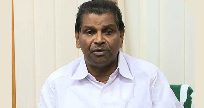 ആ​ദ്യം ഭൂ​രി​പ​ക്ഷം കി​ട്ട​ട്ടെ, എ​ന്നി​ട്ട് മു​ഖ്യ​മ​ന്ത്രി ആ​രെ​ന്ന് ആ​ലോ​ചി​ക്കാം: തി​രു​വ​ഞ്ചൂ​ര്‍ രാ​ധാ​കൃ​ഷ്ണ​ന്‍