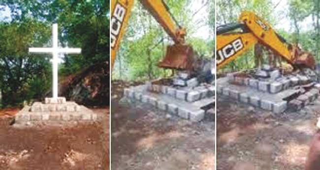 കു​രി​ശ് നീ​ക്കി​യ സ്ഥ​ല​ത്തേ​ക്ക് ഇ​ന്ന് പ​രി​ഹാ​ര പ്ര​ദ​ക്ഷി​ണം