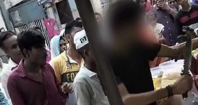 യു​വ​തി​യെ​യും മ​ക​നെ​യും ക​ത്തി​കാ​ണി​ച്ച് ഭീ​ഷ​ണി​പ്പെ​ടു​ത്തി; യു​വാ​ക്ക​ൾ​ക്കെ​തി​രെ കേ​സ്