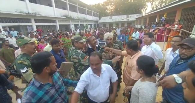 ത്രി​പു​ര​യി​ൽ പ്രി​സൈ​ഡിം​ഗ് ഓ​ഫീ​സ​റെ ആ​ക്ര​മി​ച്ച ബി​ജെ​പി നേ​താ​വ് അ​റ​സ്റ്റി​ൽ