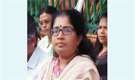 സ​ർ​ക്കാ​രി​നെ​തി​രാ​യ അ​ധ്യാ​പ​ക​സ​മ​രം ; മു​ൻ​നി​ര​യി​ൽ  ധ​ന​മ​ന്ത്രി​യു​ടെ ഭാ​ര്യ
