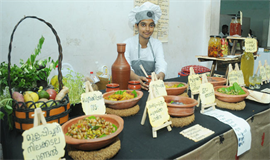 ശാ​സ്ത്ര​മേ​ള​യി​ല്‍ താ​ര​മാ​യി  കു​ട്ടി ഷെ​ഫ് അ​തു​ല്യ