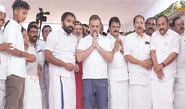 ഉമ്മന്‍ ചാണ്ടി രാഷ്‌ട്രീയഗുരു: രാഹുല്‍