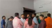 അ​ന​സ്തേ​ഷ്യ ന​ൽ​കി​യ​തി​ന് പി​ന്നാ​ലെ രോ​ഗി മ​രി​ച്ച സം​ഭ​വം; ആ​ശു​പ​ത്രി​ക്ക് മു​ന്നി​ൽ പ്ര​തി​ഷേ​ധ​വു​മാ​യി ബ​ന്ധു​ക്ക​ൾ