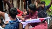 ഗ​വ​ര്‍​ണ​ര്‍​ക്കെ​തി​രേ പ്ര​തി​ഷേ​ധം ക​ടു​പ്പി​ച്ച് എ​സ്എ​ഫ്ഐ, പ്ര​തി​ഷേ​ധ മാ​ർ​ച്ചി​ൽ സം​ഘ​ർ​ഷം