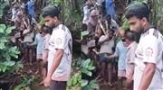 മാ​മ​ല​ക്ക​ണ്ട​ത്ത് കൂ​റ്റ​ൻ​പാ​റ ഇ​ടി​ഞ്ഞു വീ​ണ് ര​ണ്ടു​പേ​ർ​ക്ക് പ​രി​ക്ക്