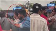 ഷാ​ജ​ൻ സ്ക​റി​യാ​യെ ആ​ക്ര​മി​ക്കു​ന്ന ദൃ​ശ്യ​ങ്ങ​ള്‍ പു​റ​ത്ത്; പ്ര​തി​ക​ൾ സി​പി​എം പ്ര​വ​ര്‍​ത്ത​ക​ർ
