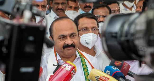 സാ​മ്പ​ത്തി​ക പ​രി​ഷ്‌​ക​ര​ണ​ത്തി​ന്‍റെ സൂ​ത്ര​ധാ​ര​ന്‍: വി.​ഡി. സ​തീ​ശ​ൻ