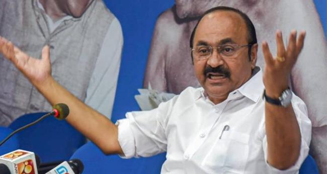 സി​പി​എ​മ്മി​ന്‍റെ അ​ടി​മ​ക്കൂ​ട്ട​മാ​യ പോ​ലീ​സ് ചെ​വി​യി​ൽ നു​ള്ളിക്കോ: പ്ര​തി​പ​ക്ഷ നേ​താ​വ്