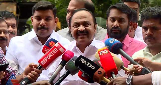 സു​ധാ​ക​ര​നെ പ്ര​തി​യാ​ക്കി​യ​തി​ന് പി​ന്നി​ൽ സി​പി​എ​മ്മി​ന്‍റെ ഗൂ​ഢാ​ലോ​ച​ന: സ​തീ​ശ​ന്‍