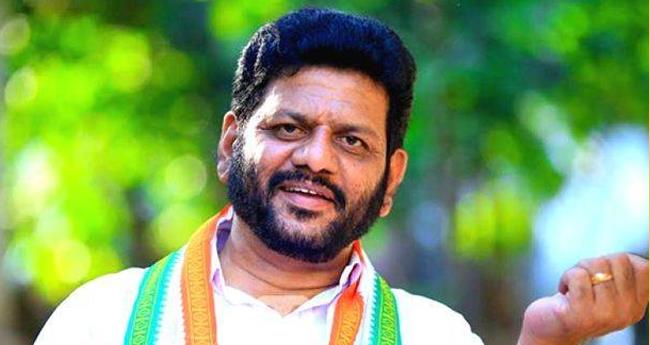 പി.​സ​രി​ന്‍ കോ​ണ്‍​ഗ്ര​സ് വി​ടു​മെ​ന്ന് വി​ശ്വ​സി​ക്കു​ന്നി​ല്ല: വി.​കെ.​ശ്രീ​ക​ണ്ഠ​ന്‍