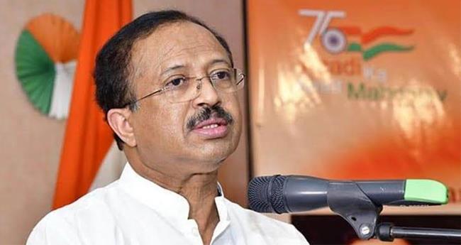 പ്ര​വാ​സി​ക​ളോ​ട് ന​ന്ദി​യു​ണ്ടോ? മ​നു​ഷ്യ​ത്വ​മു​ണ്ടെ​ങ്കി​ൽ മു​ഖ്യ​മ​ന്ത്രി മ​രി​ച്ച​വ​രു​ടെ വീ​ട്ടി​ലെ​ത്തു​മാ​യി​രു​ന്നു: വി. ​മു​ര​ളീ​ധ​ര​ൻ